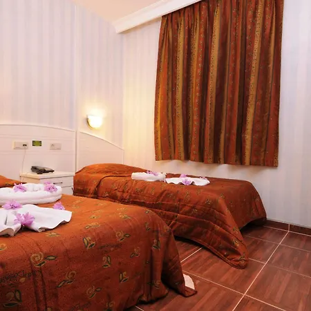 Hotel de apartamente Exelsior Annex 3*