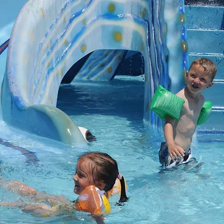 Exelsior Annex アパートホテル マルマリス